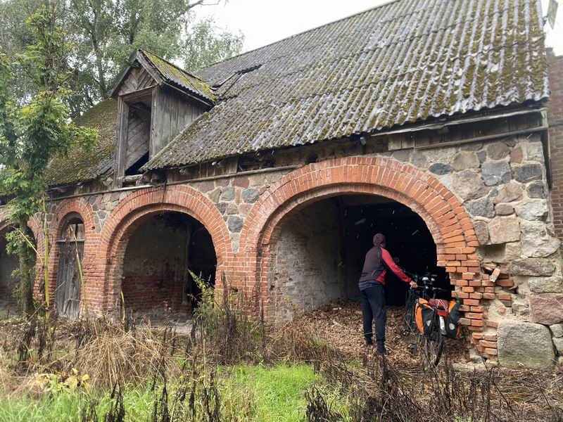 Паркумеся в старинном гараже
