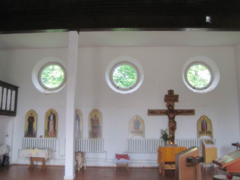 В церкви