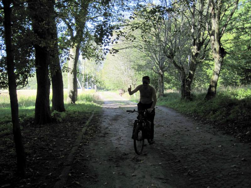 Заехали в гимназию Каралене