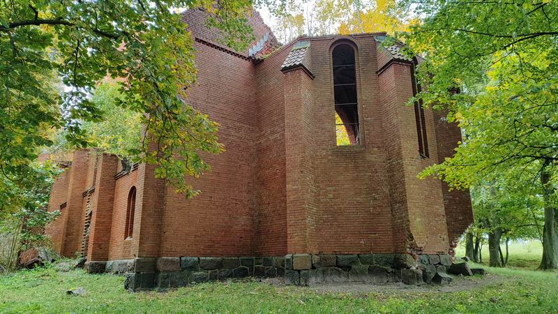 Кирха сзади