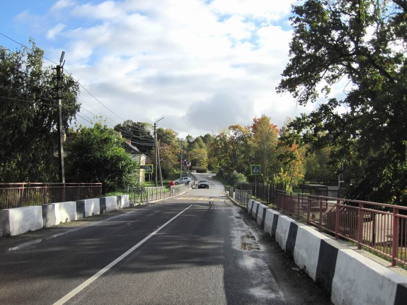 Проезжаем мост через Анграпу