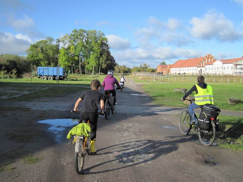 Проезжаем мимо него