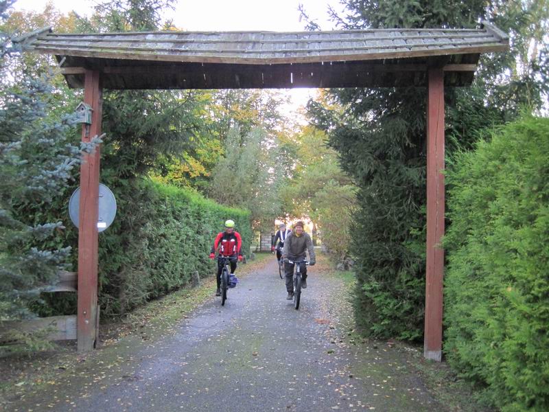 Едем по территории 'Руси'