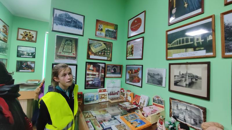 Дариана Мезенова на экскурсии