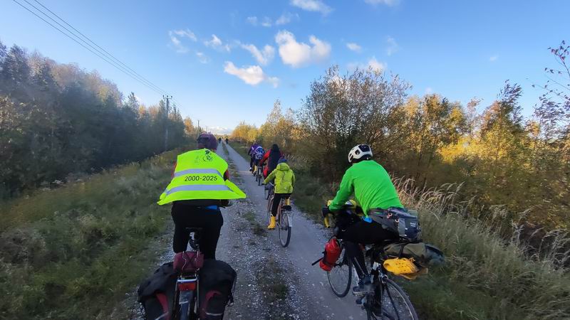 Едем по насыпи ж/д