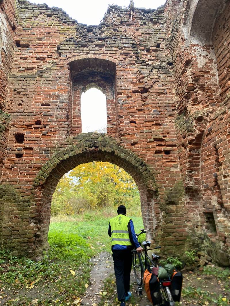Приехали в замок Заалау в Каменском