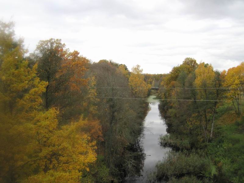 Вид со шлюза на нижний бьеф