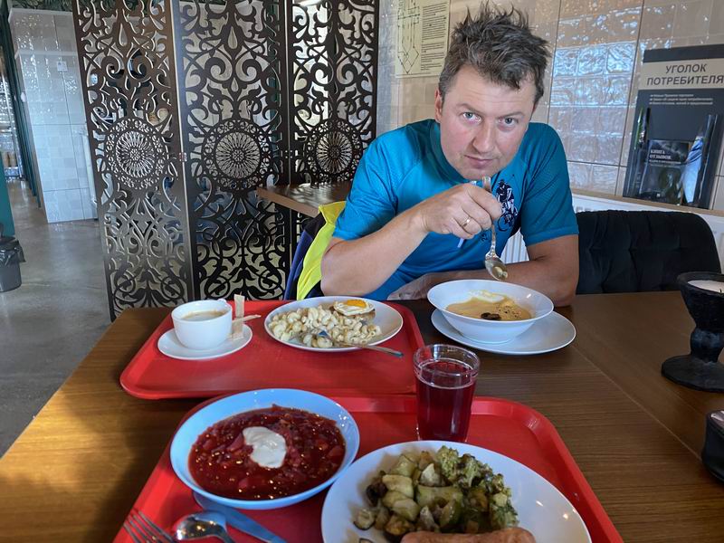 Обед в кафе Чугунка в Железнодорожном