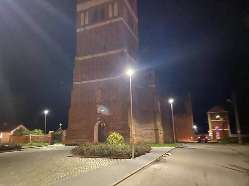 Снова проезжаем мимо кирхи Фридланда