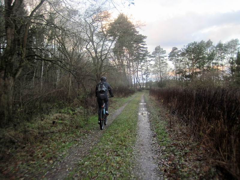 Подъезжаем к железной дороге