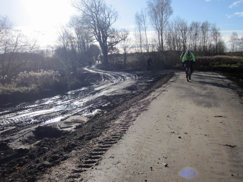 Небольшой разрыв велодорожки