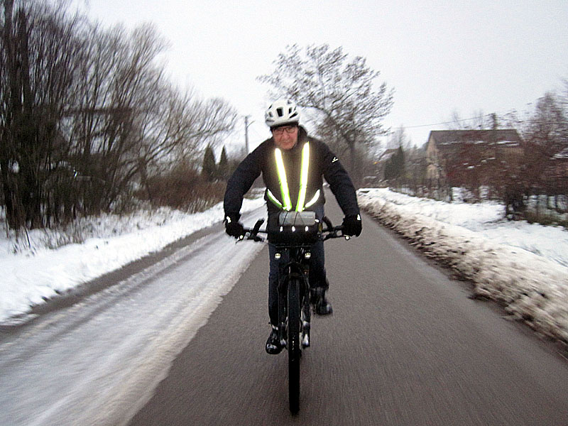 Гаврил Зыков едет по ней