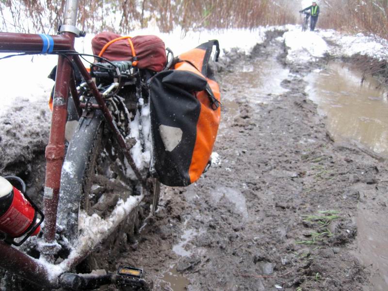 Иногда, правда, встречаются такие грязевые ванны