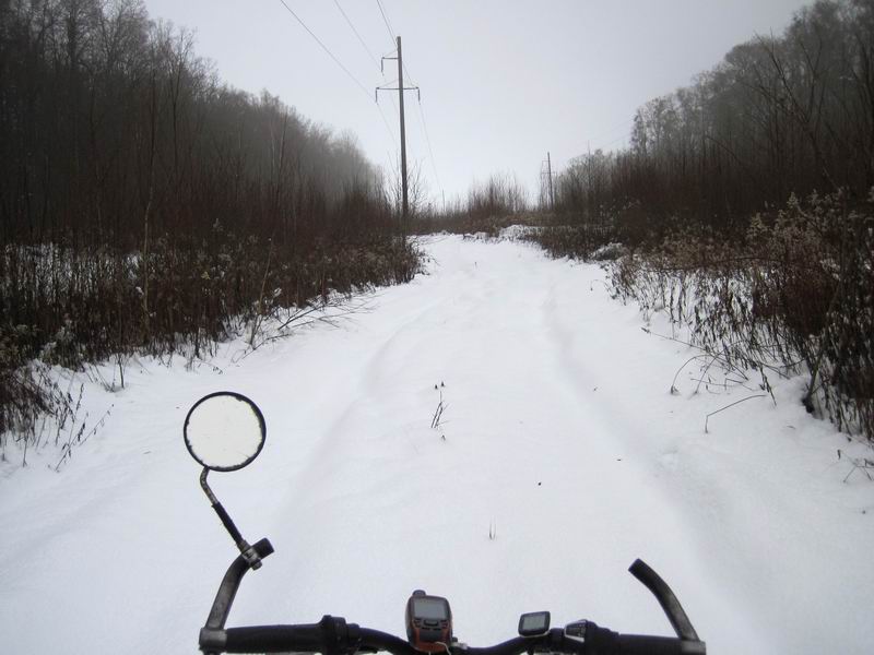 Свернули на просеке на нераскатанную грунтовку
