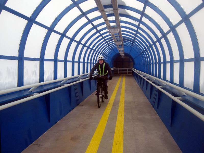 Гаврил Зыков едет по переходу