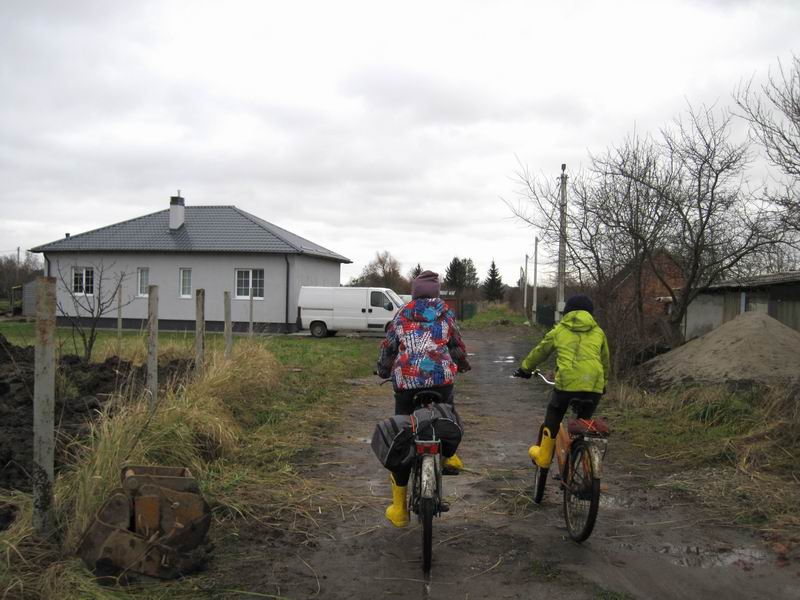 Свернули в Абрикосовый проезд