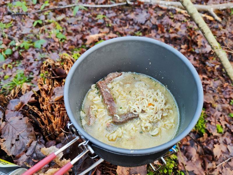 И заварил бомжа