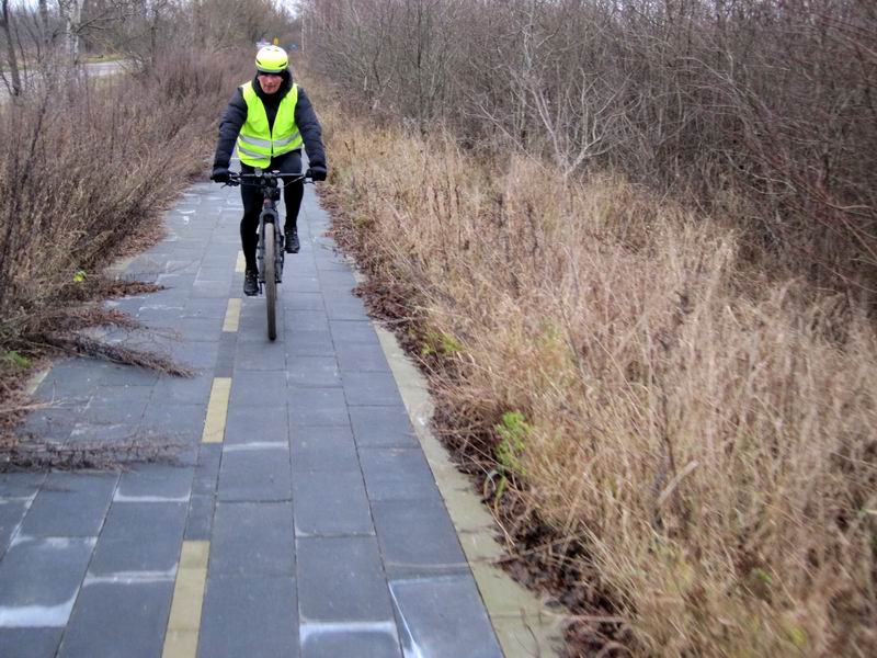 Дмитрий Ливенцев на велодорожке