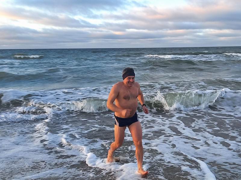 Никита Никитин искупался