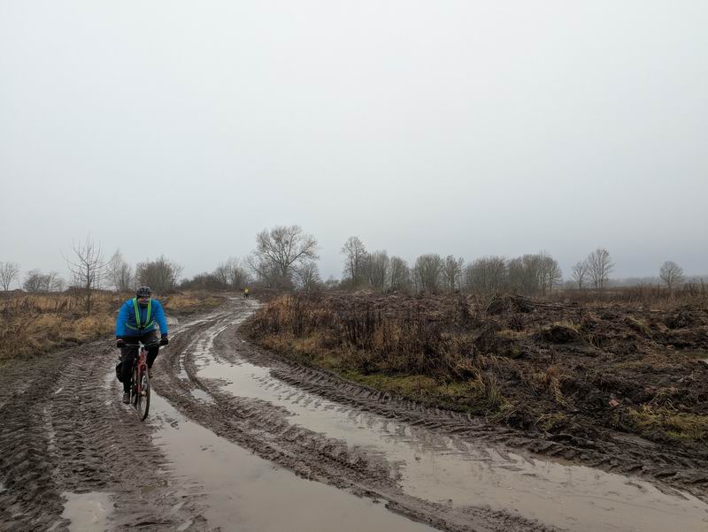 Потихоньку едем