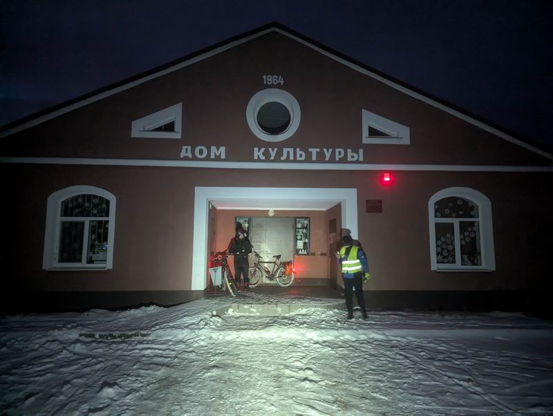 Остановка у дома культуры в Малиновке