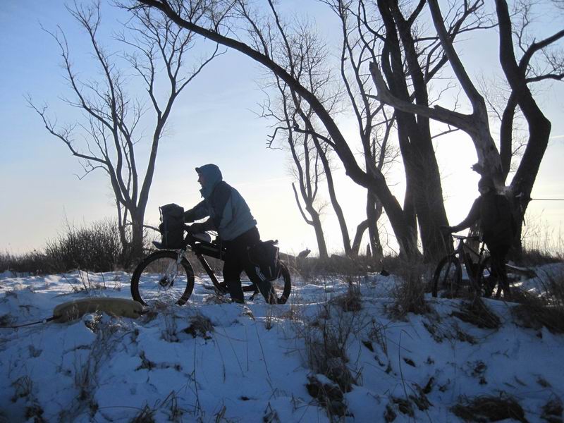 Участники на острове Насыпном