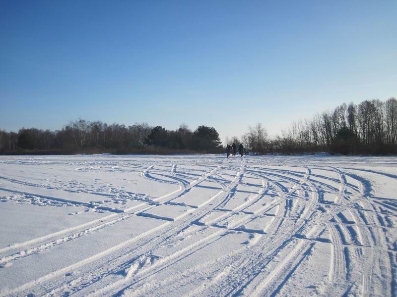Пересекаем ВПП аэродрома Нойтиф