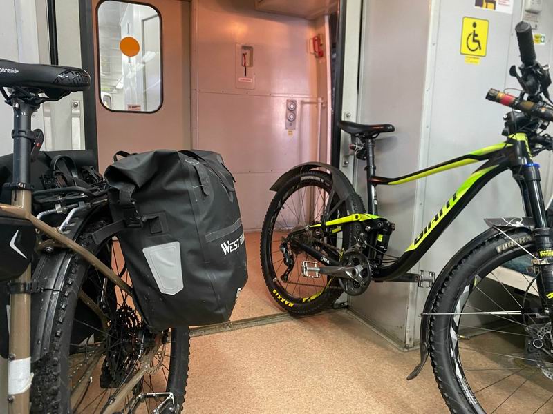 Собирается компания