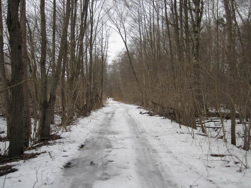 А дальше пошла дорога со снежным покрытием