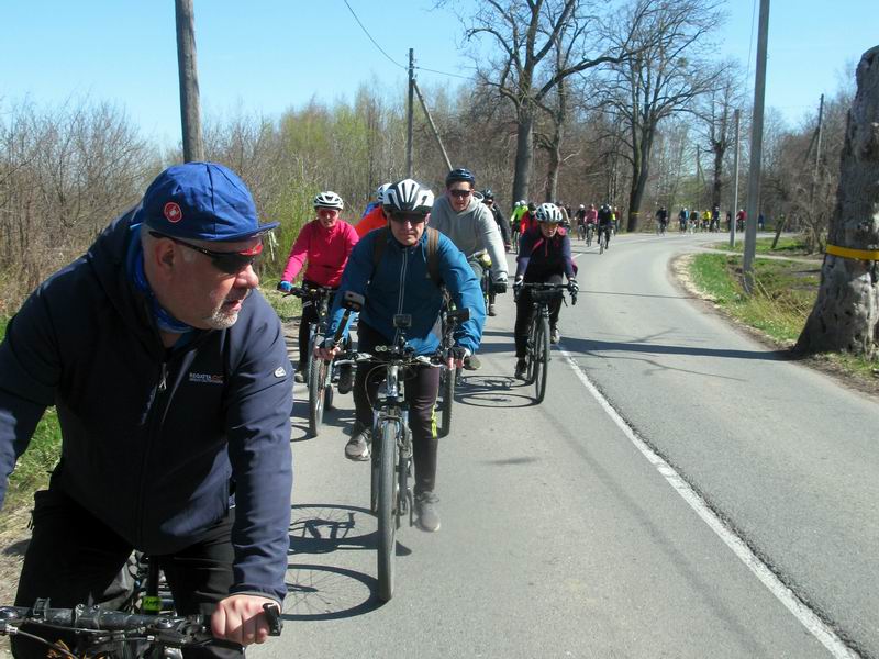 Александр Миронов и пелотон.