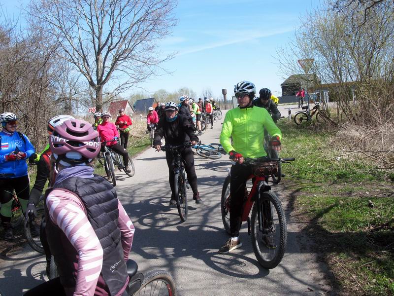 Поворот на Вольное.