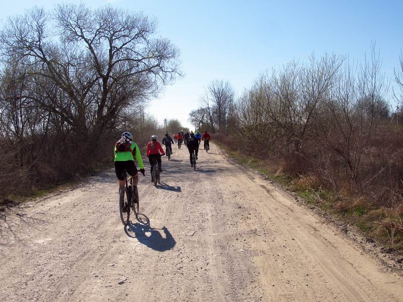 Затяжной подъём у Лукойловских бочек.