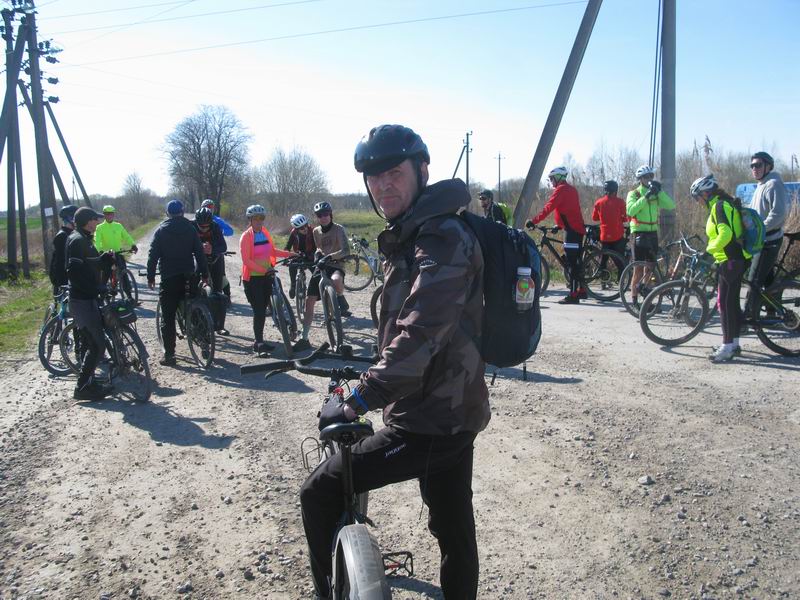 Алексей Чайкасов & Co ждут отстающих для дальнейшего передвижения по полю в Геройском.