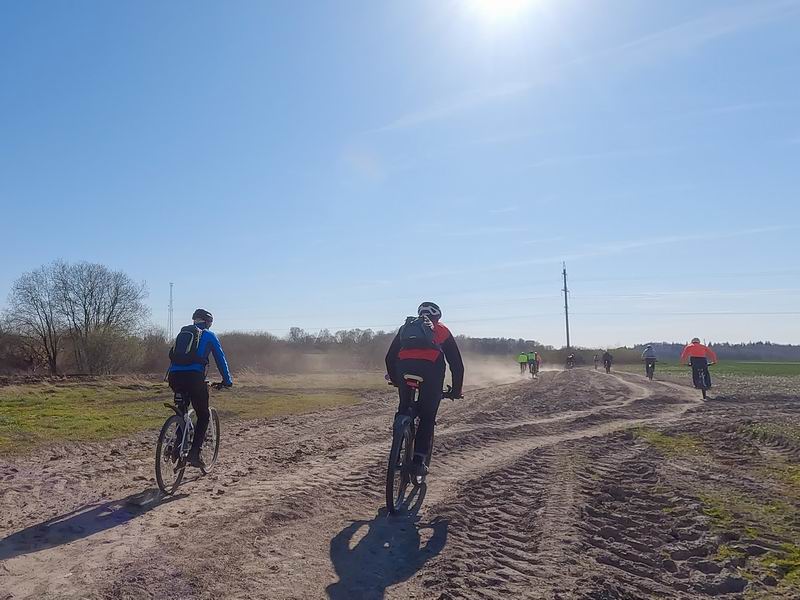 Полевая дорога в Зелёный Гай.