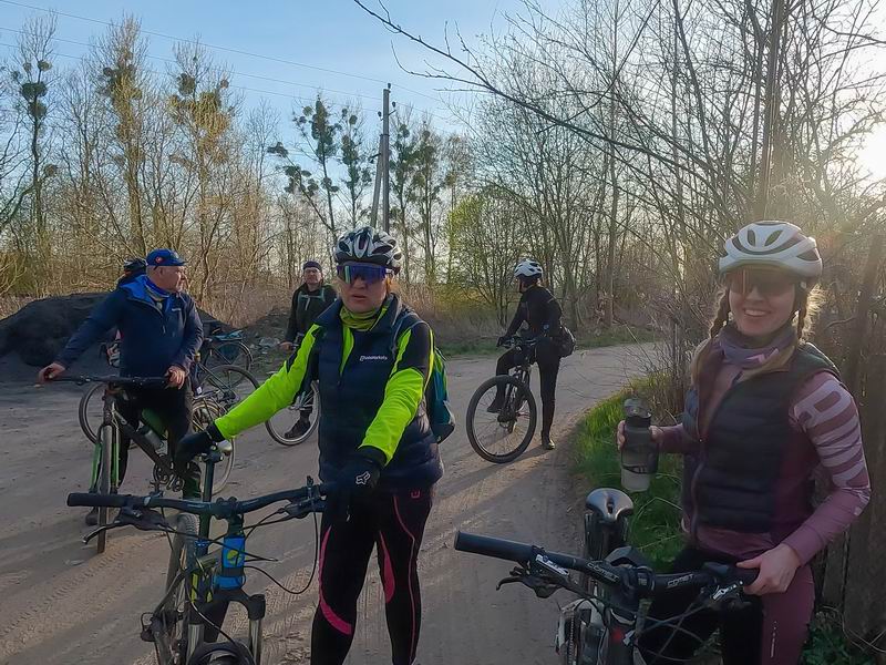 Сомнительная развилка, ждём отстающих участников.